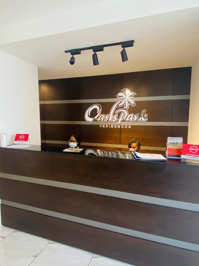 Oasis Park Residence Іст-Легон Екстер'єр фото